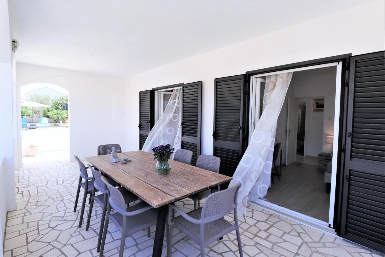 Villa Mendula: Luxury Beachfront Retreat with Pool and Organic Gardens Trogir Exterior photo