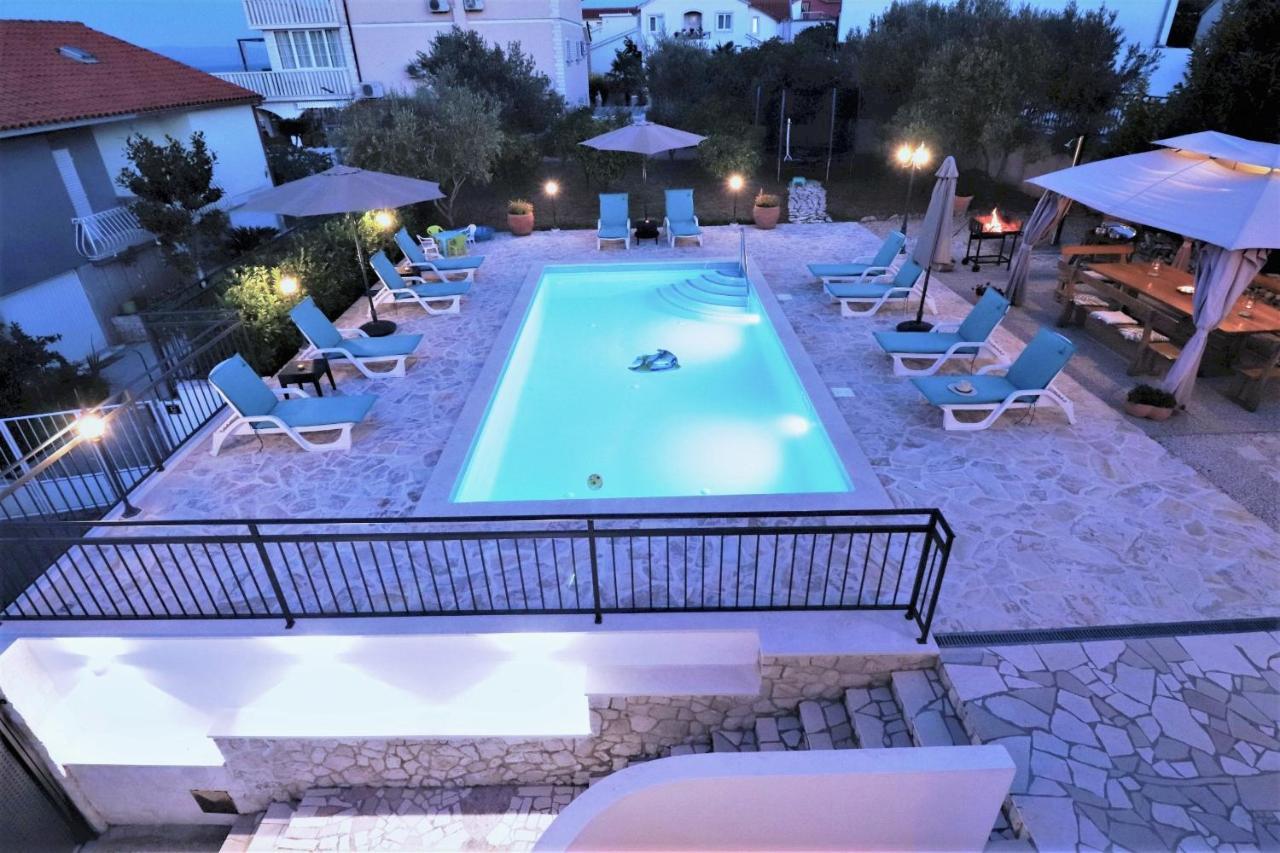 Villa Mendula: Luxury Beachfront Retreat with Pool and Organic Gardens Trogir Exterior photo